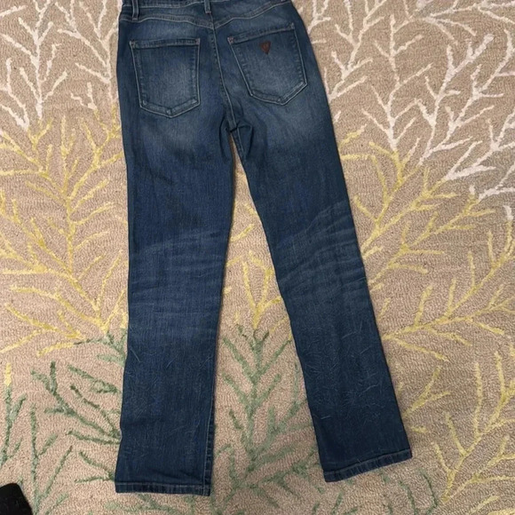 Guess model Jean button butterfly stretch jeans 26 ￼ - Picture 3 of 7